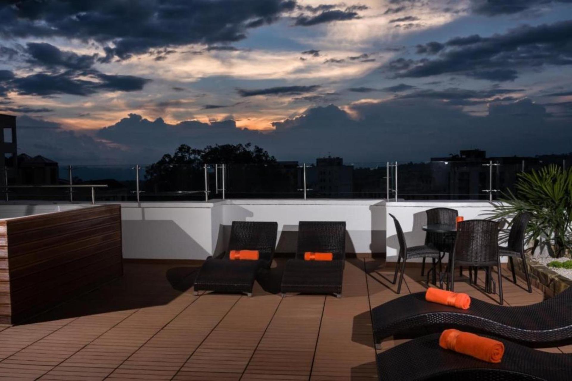 Isa Victory Hotel Boutique Armenia  Exteriör bild